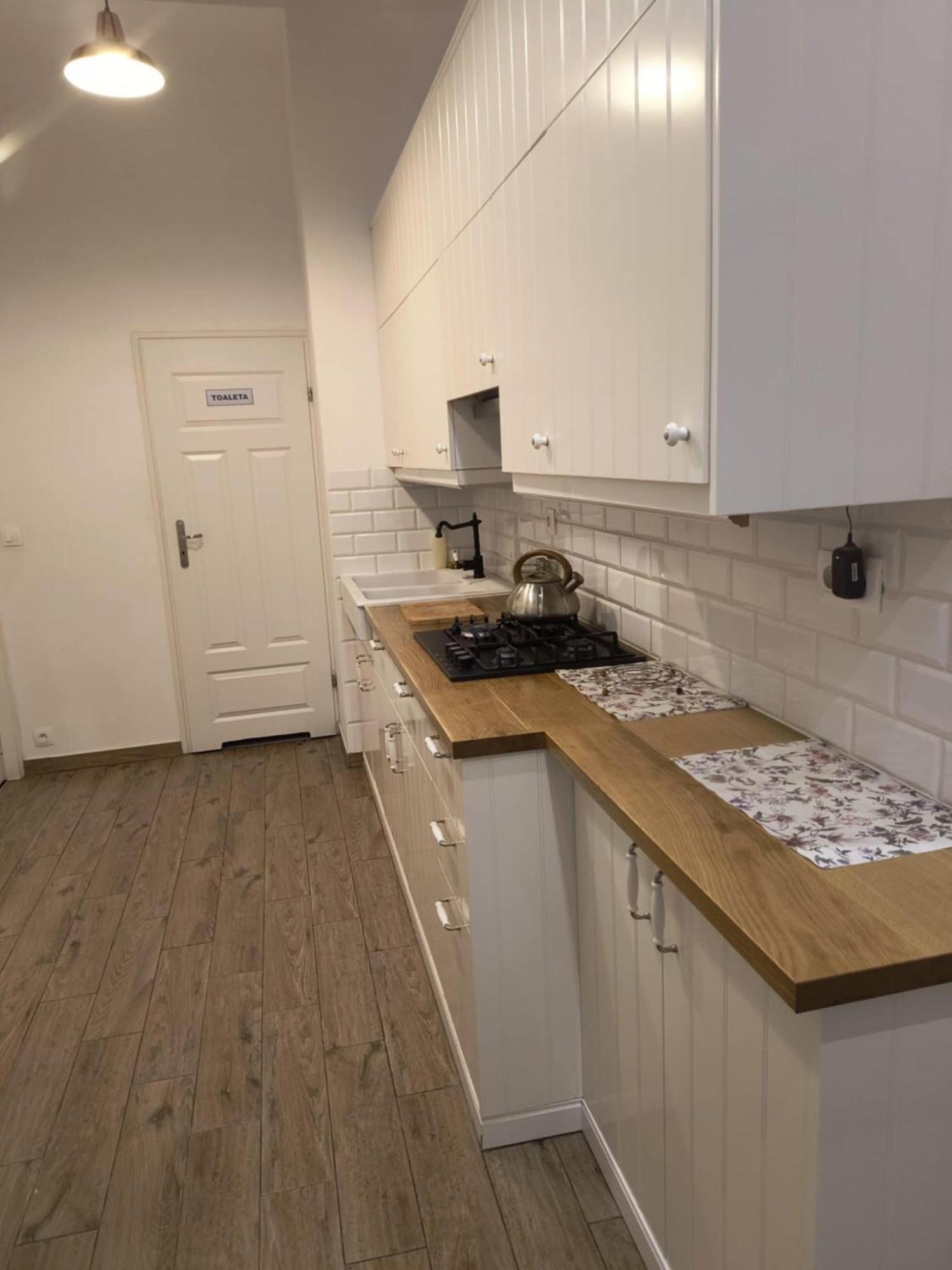 Wawel Hostel คราคูฟ ภายนอก รูปภาพ